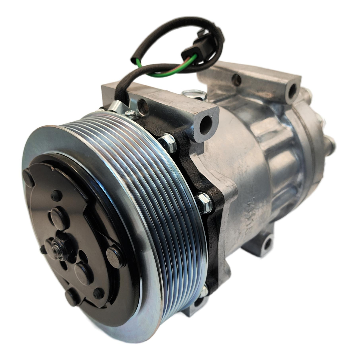 Компрессор кондиционера 15082727, VOE15082727 для спецтехники Volvo A25F, A25G, A30E, A30G, EC300D, EC330C, EC340D, EC360C, EC460B, EC460C, EC700B