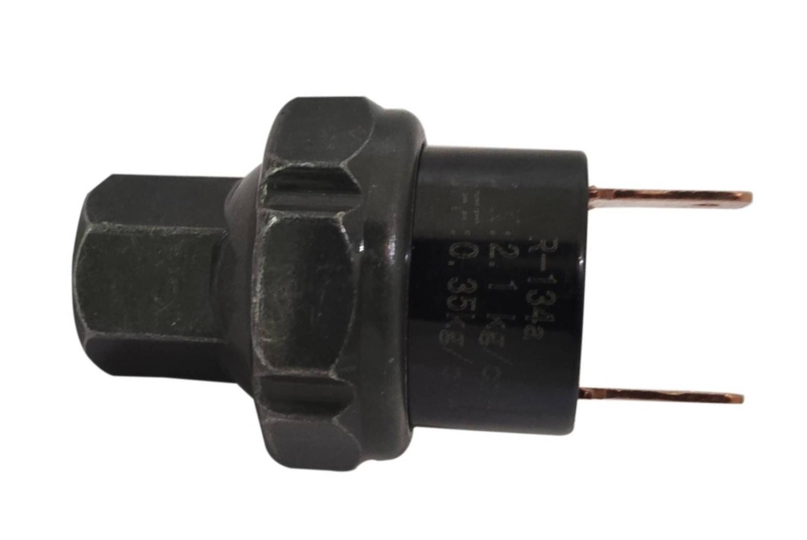 Датчик давления двухконтактный, 7/16-20 UNF Female; HP-2.1 kg/cm2 ON, LP-0.35 kg/cm2 OFF